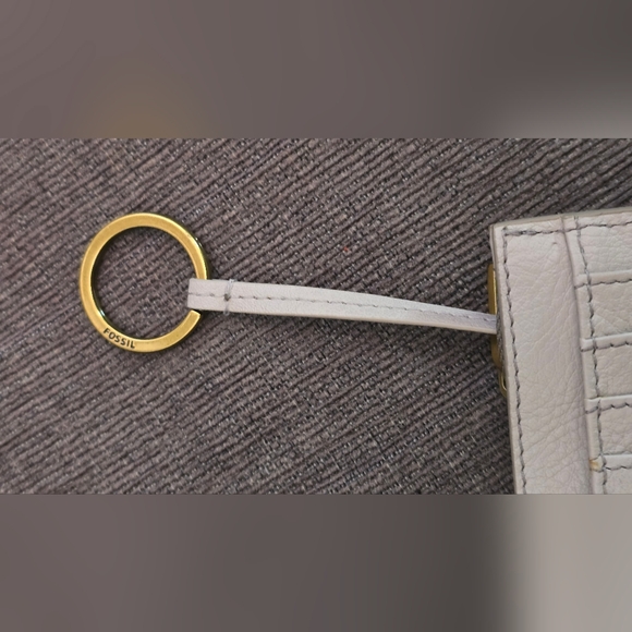 Fossil Beige Leather Zip Card Holder Wallet - Picture 6 of 7